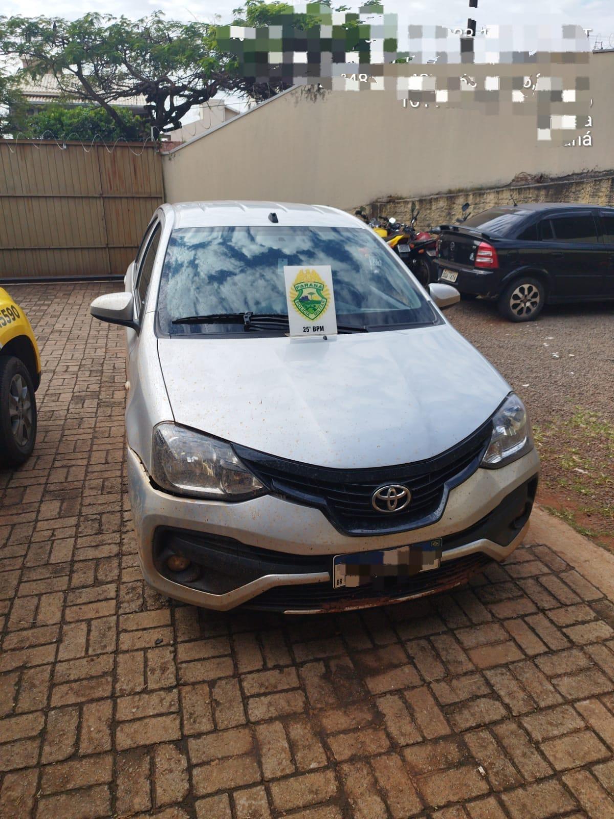 Homem é abordado pela PM em Pérola com carro roubado em São Paulo