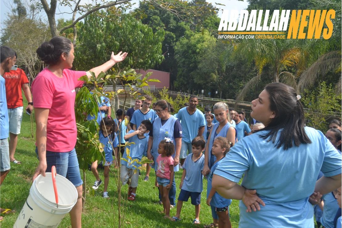 Visita dos alunos da APAE no Pesqueiro de Iporã