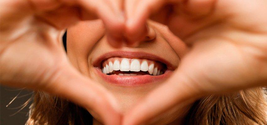 Saúde bucal: 8 cuidados indispensáveis com a gengiva