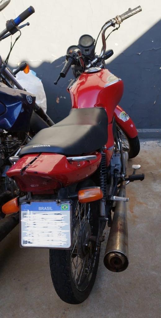 PM apreende motocicleta com irregularidades que era conduzida por menor de idade