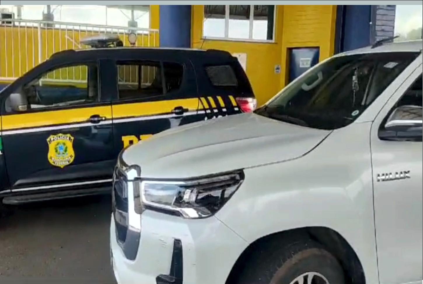 Hilux furtada é recuperada pela PRF em Guaíra, adolescente de 17 anos é apreendido