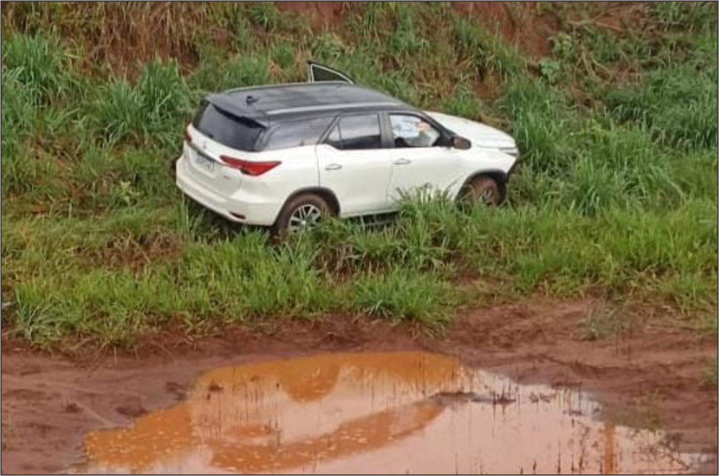 PRF recupera Hilux furtada em Maringá após perseguição