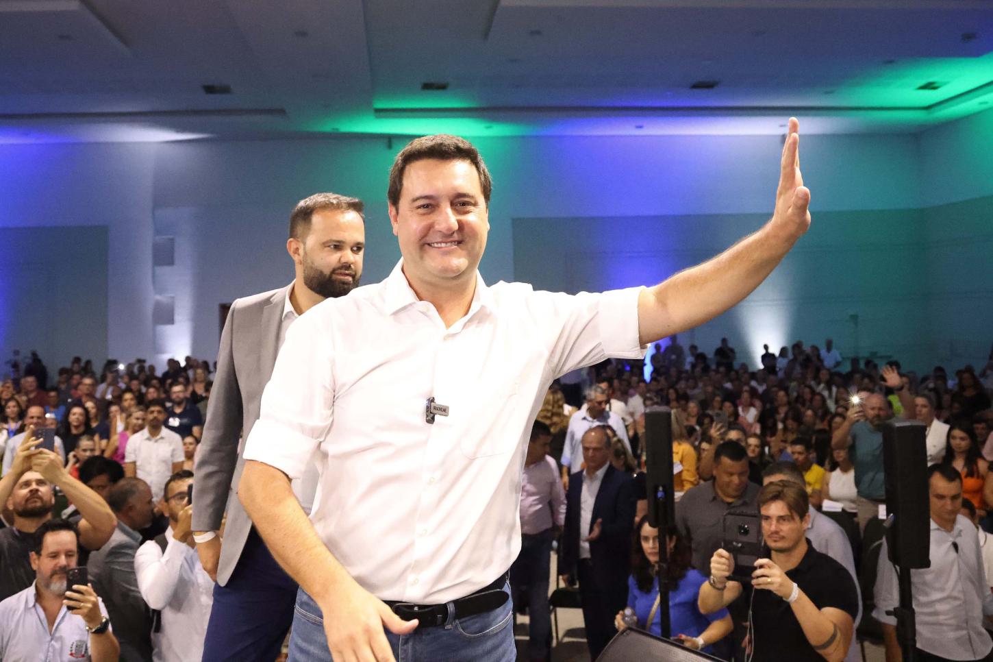 Governador do Paraná Anuncia Investimento de R$ 100 Milhões em Reformas para Escolas Estaduais