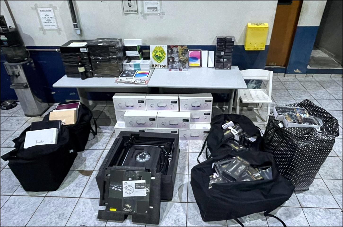 Operação Protetor BPFRON apreende mercadorias estrangeiras em ônibus em Corbélia