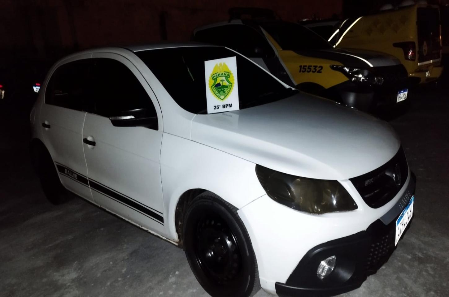 Abordagem Policial: Condutor Desrespeita Sinais e Coloca Criança em Perigo.