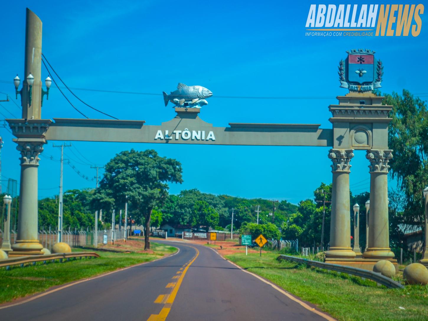 Discussão entre amigos termina com cadeirada na cabeça em Altônia