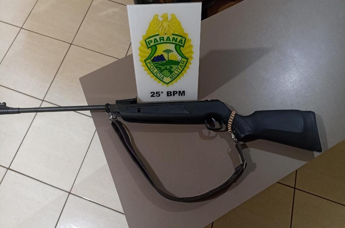 Homem dispara contra pessoas e crianças com espingarda de pressão em Pérola.