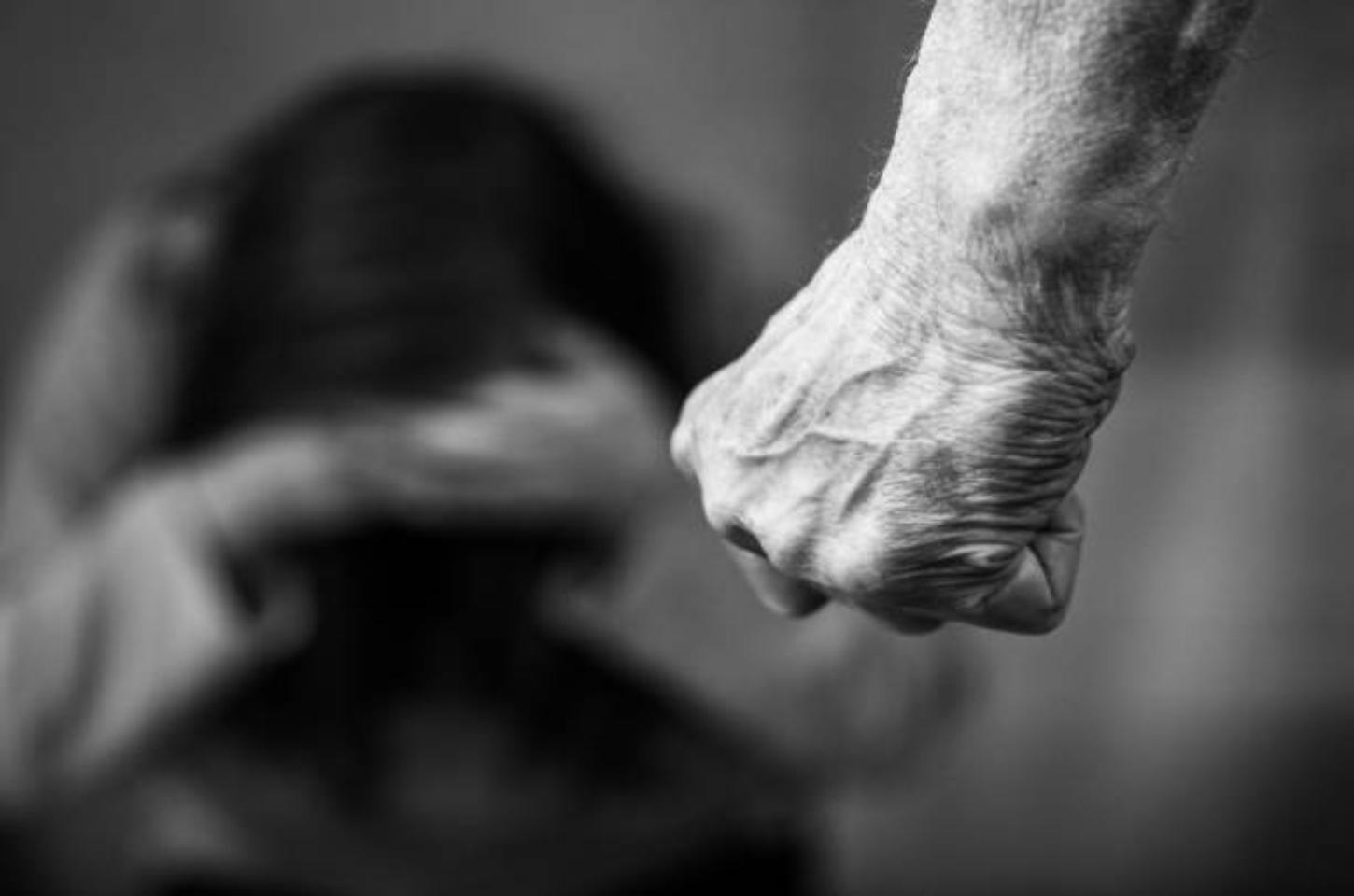 Homem de 33 anos quebra janela da residência e ameaça a matar a ex-companheira em Altônia