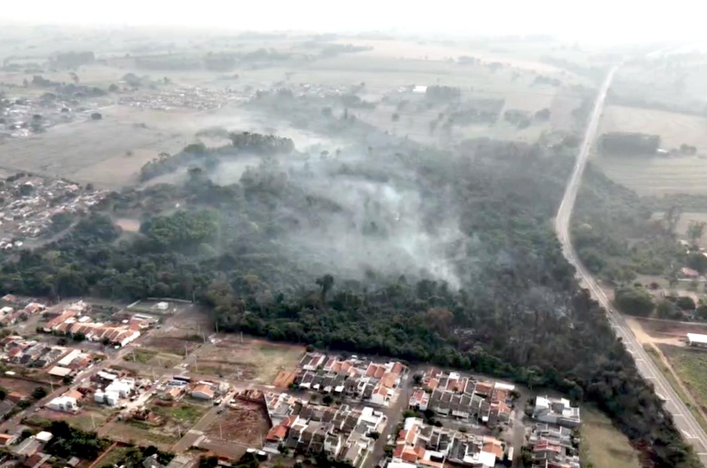 Bosque de Iporã é atingido por novo incêndio, união entre equipes foi crucial para o combate
