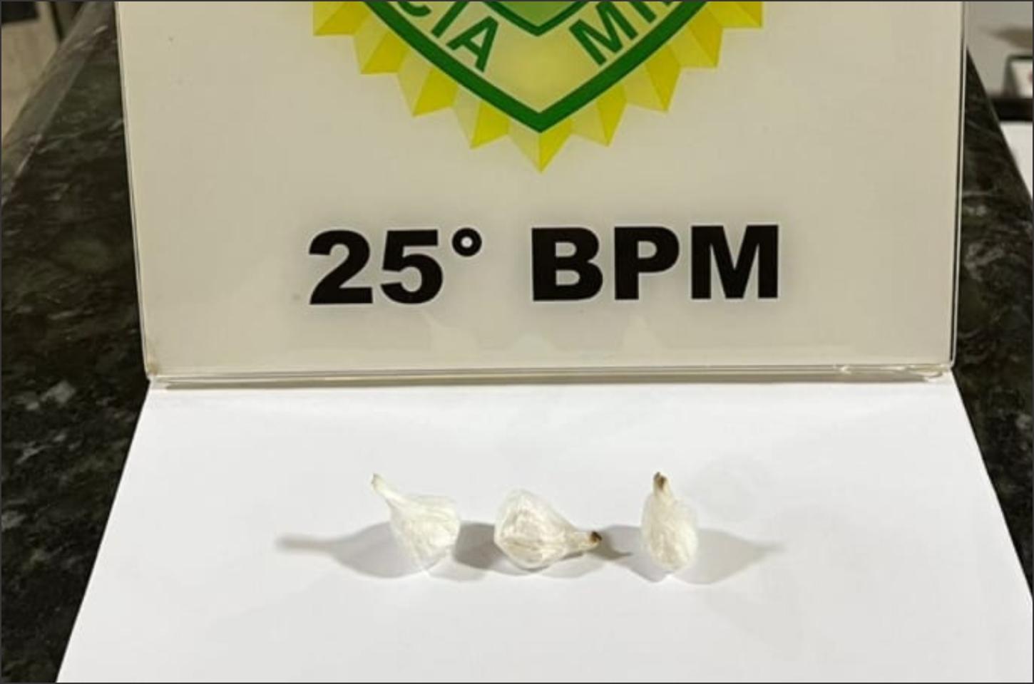 Homem é detido com droga durante patrulhamento da PM no centro de Iporã