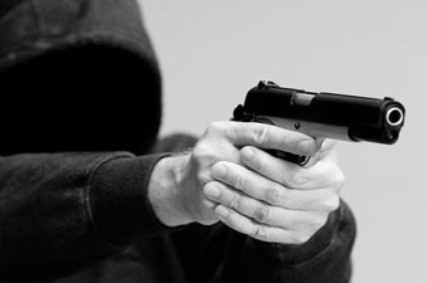 Polícia Civil de Pérola cumpre mandado de prisão preventiva e captura suspeito de roubo .