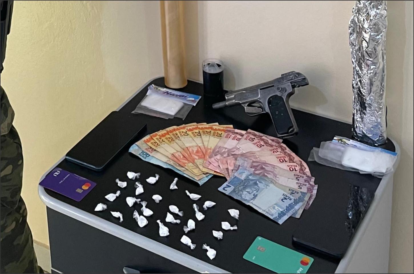 BPFRON cumpre mandado de prisão e apreende pistola na cidade de Altônia