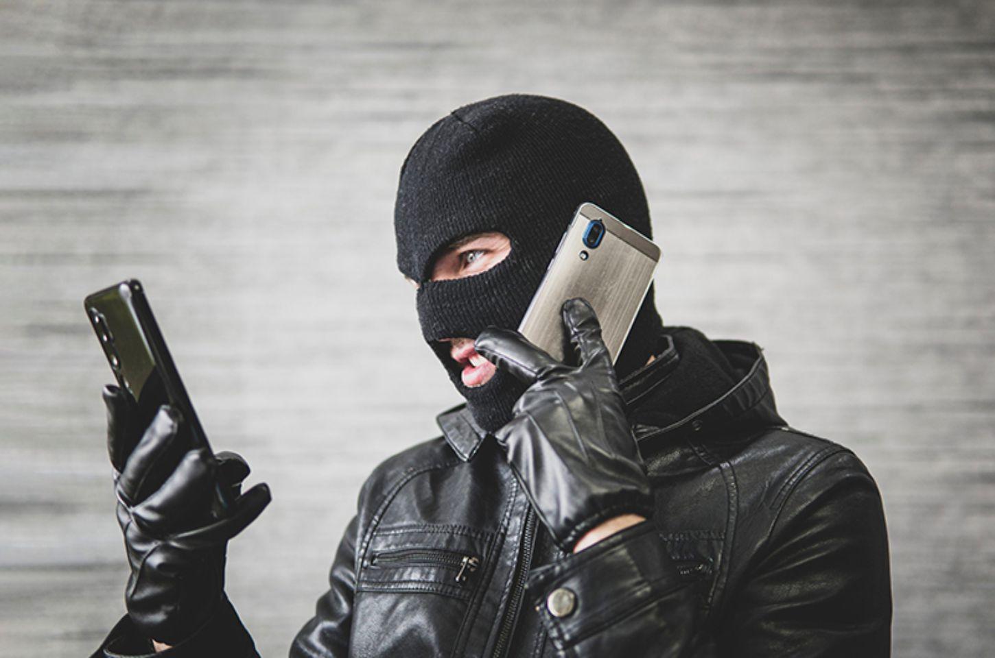 Comerciantes de Ivaté são alvos de tentativas de extorsão por ligações telefônicas