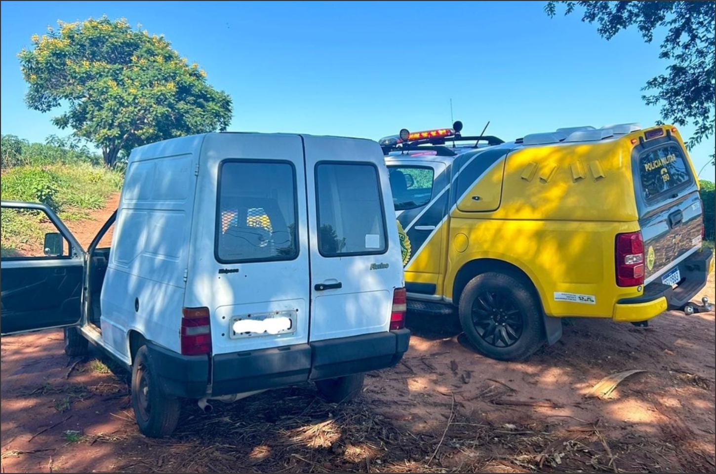 Fiat Fiorino é furtada no Parque Industrial de Iporã e abandonada em estrada rural de Altônia