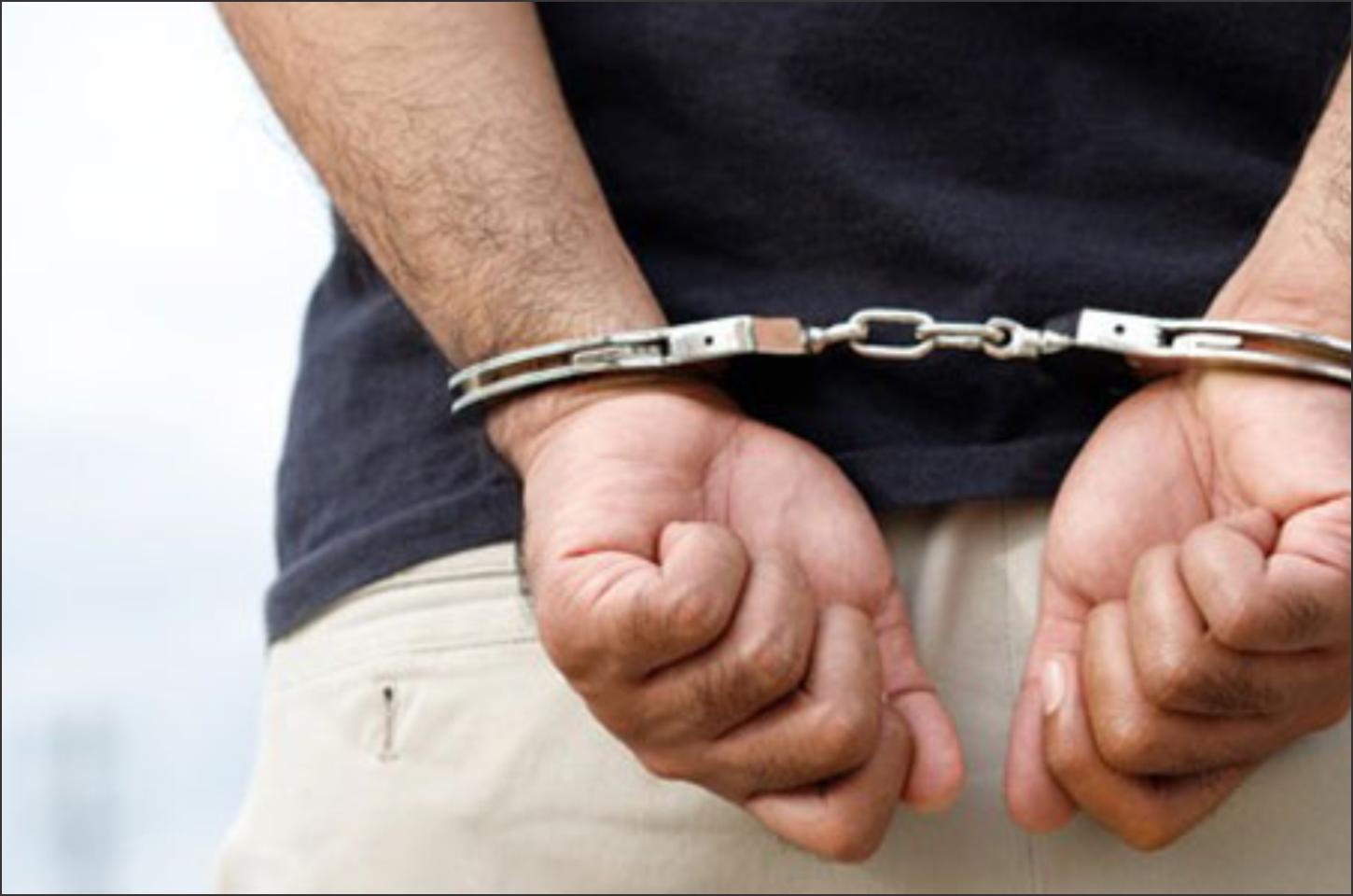 Jovem é preso com cigarro de maconha e mandado judicial por tráfico em operação policial em Alto Piquiri