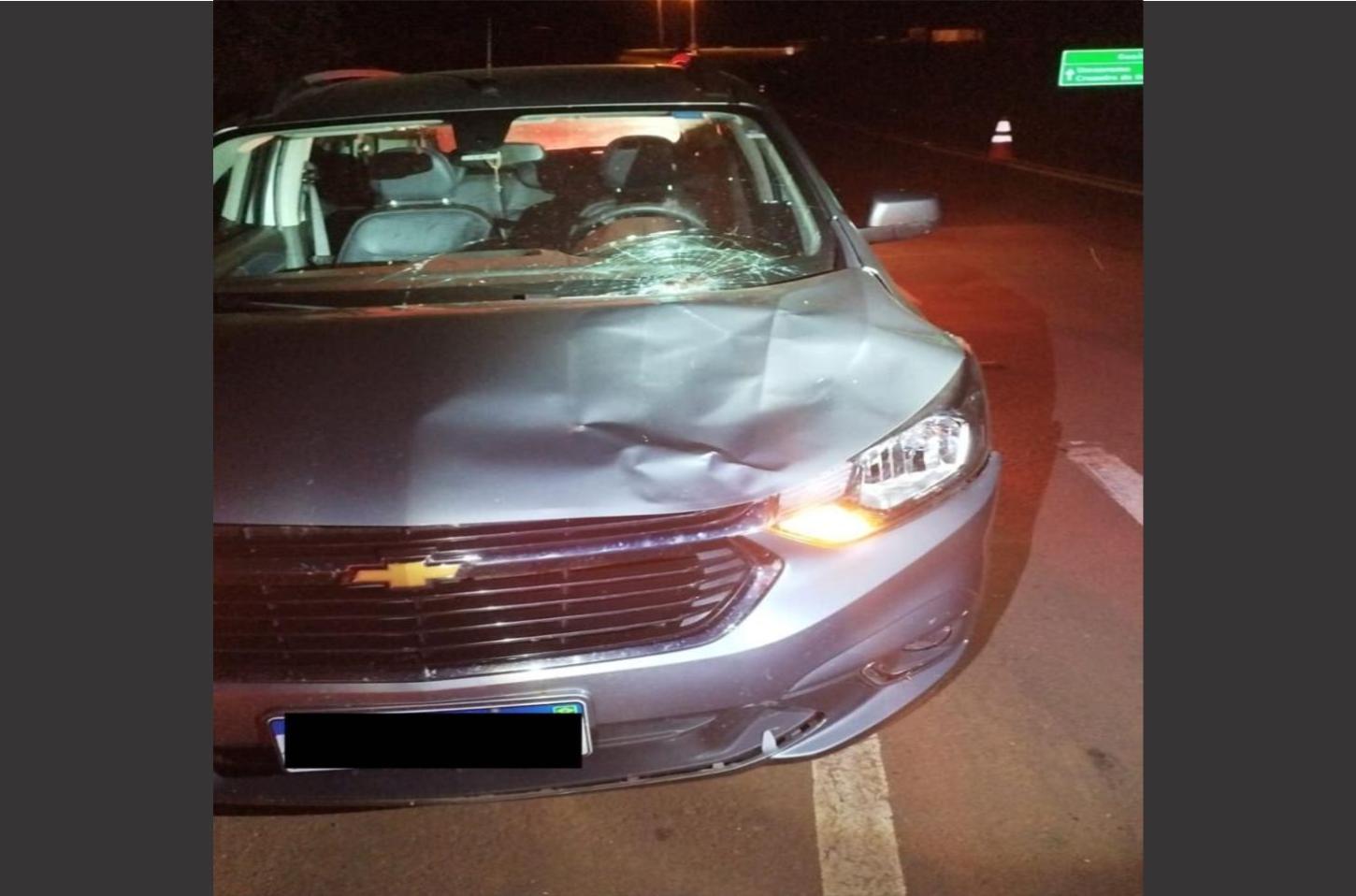 Mulher é atropelada ao caminhar pela PR-490 entre Iporã e Altônia; motorista não se feriu