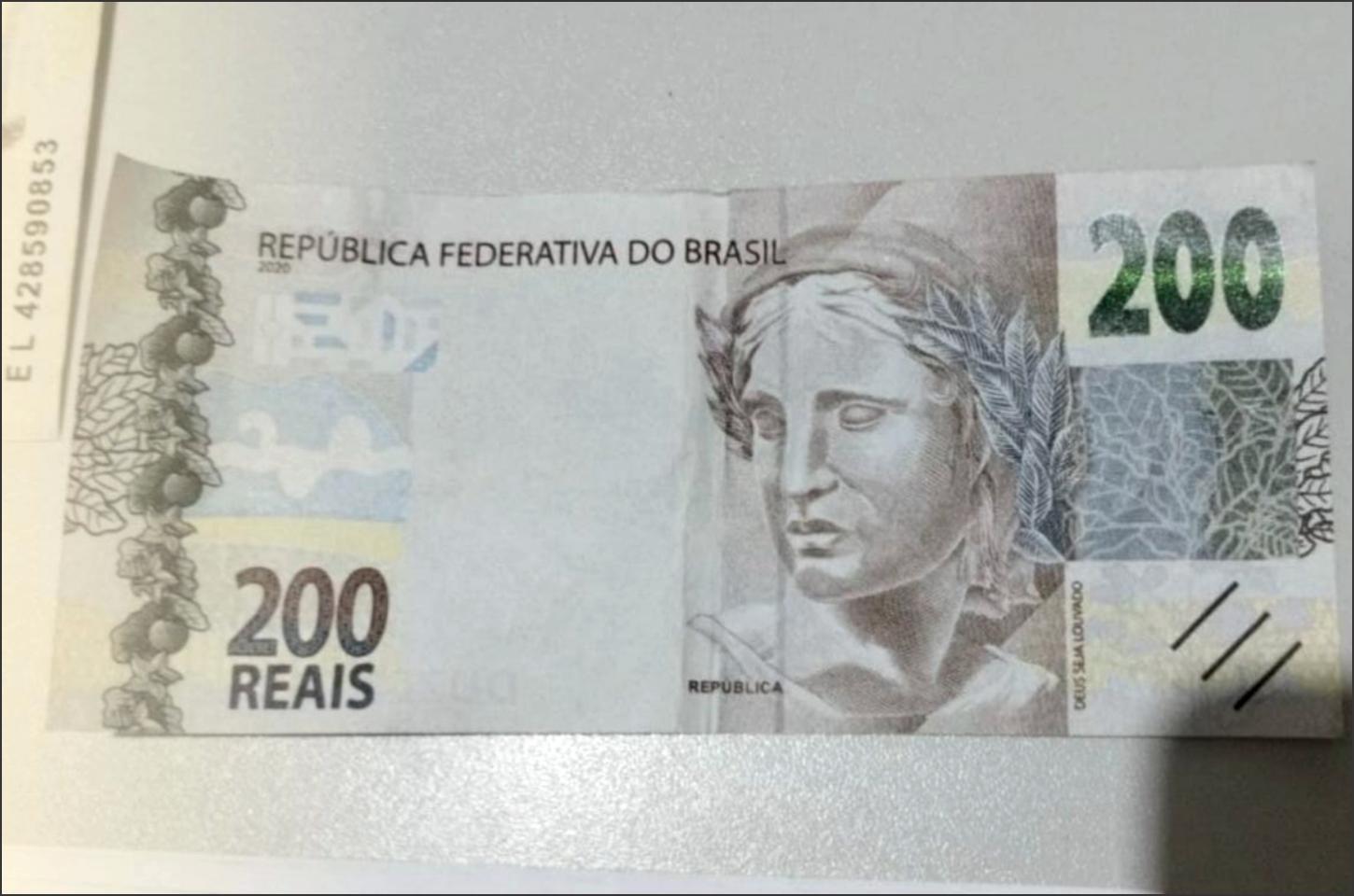 Dupla é presa com notas falsas após compras na Expo São Jorge do Patrocínio
