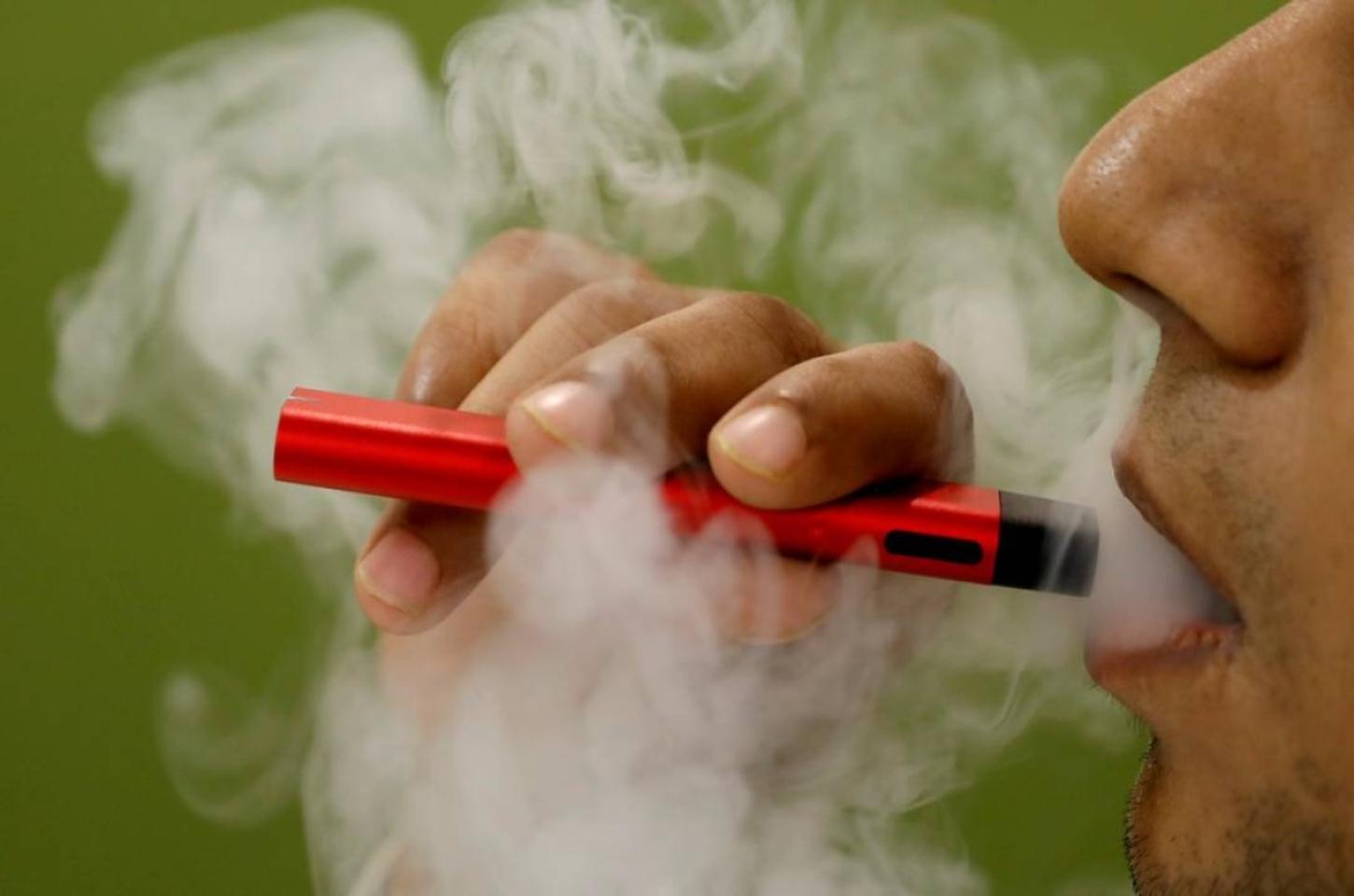 Governo do Paraná deflagra megaoperação para recolher cigarros eletrônicos nas escolas