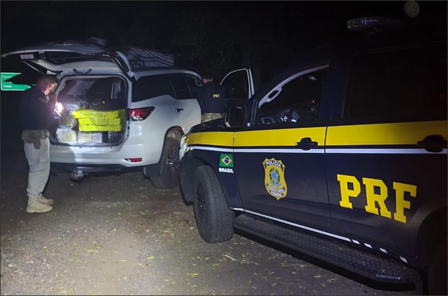 PRF apreende mais de meia tonelada de maconha em caminhonete roubada em Terra Roxa