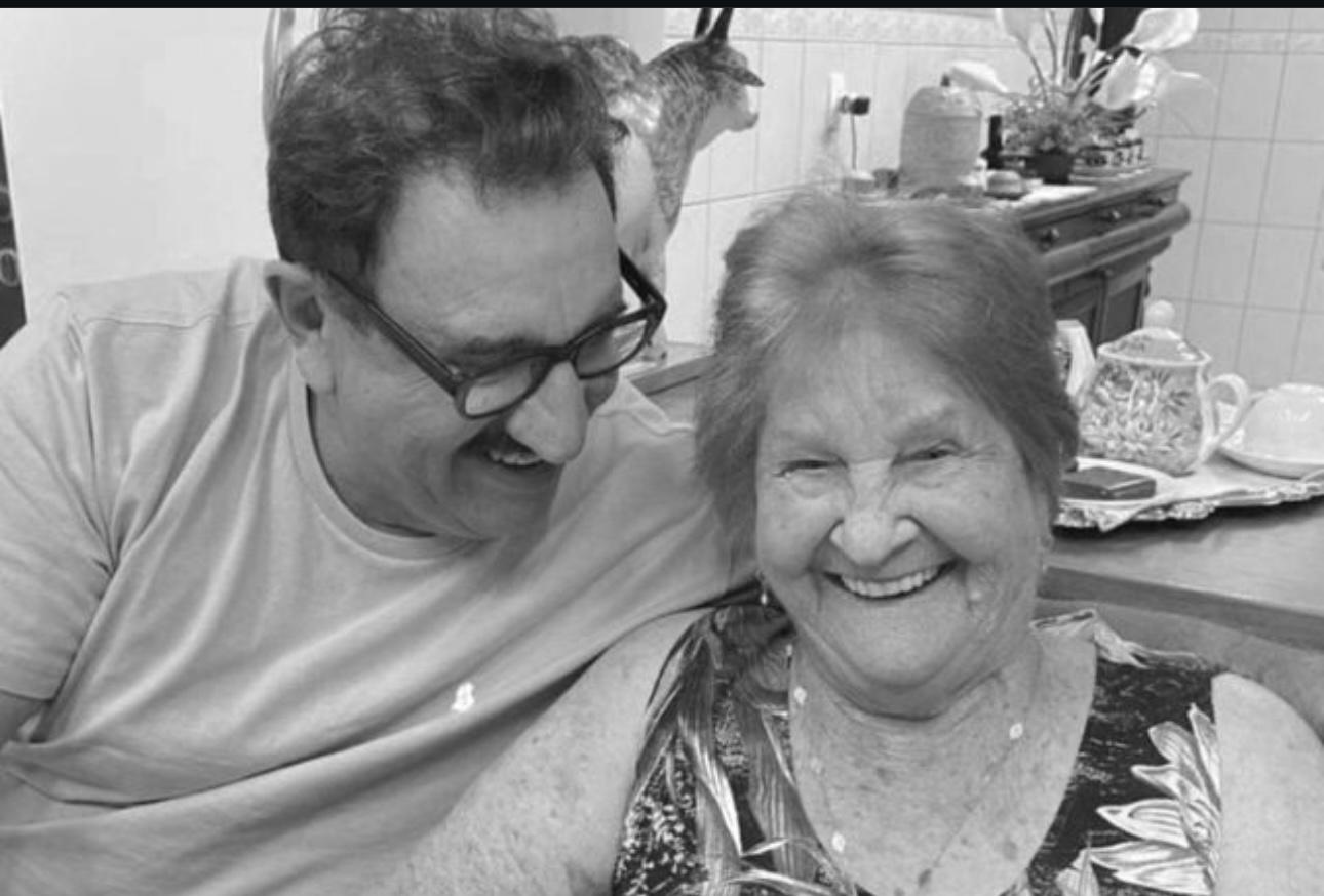 Morre aos 88 anos Maria Talarico Massa, mãe do apresentador Ratinho