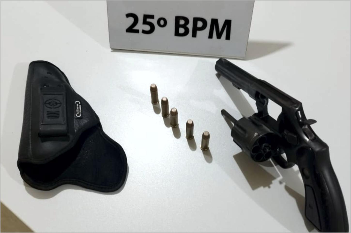 Ação rápida da PM resulta na prisão de homem por porte ilegal de arma em Alto Piquiri