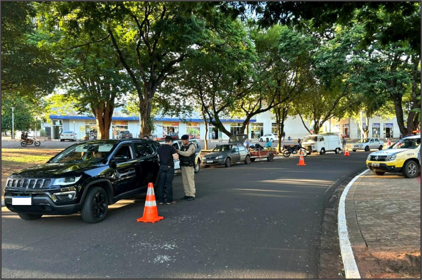 Blitz da Lei Seca aborda 20 veículos e apreende motoneta conduzida por menor em Iporã