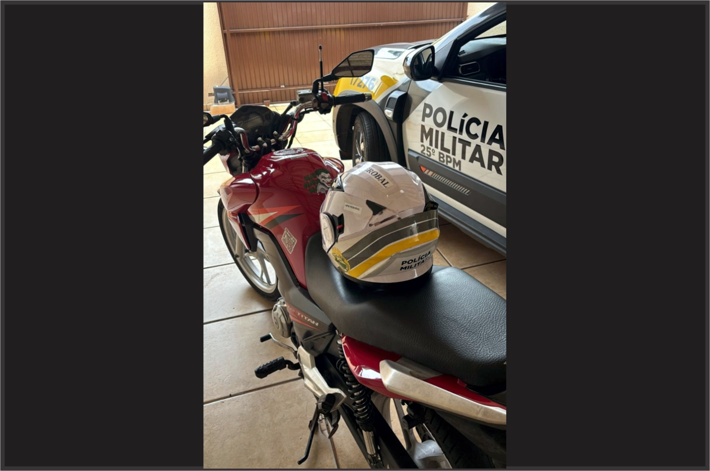 Manobra perigosa termina com motocicleta apreendida e condutor autuado em Perobal