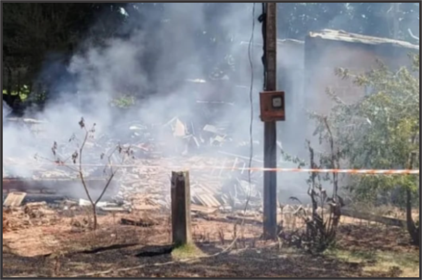 Tentativa de homicídio e incêndio criminoso deixam homem ferido e casa destruída em Francisco Alves