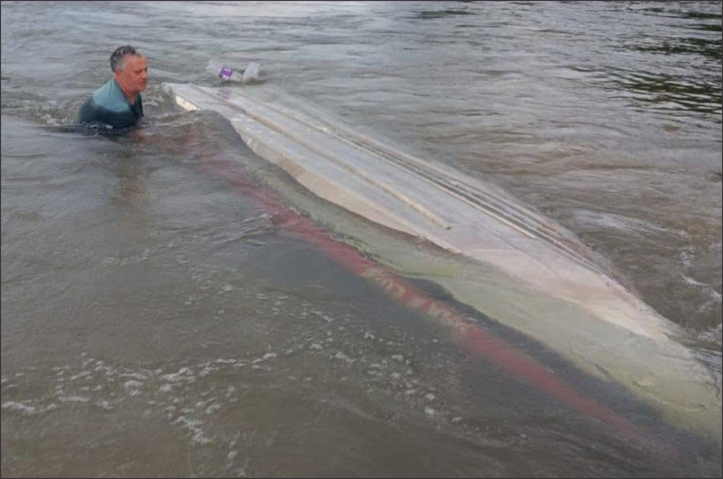 Barco é encontrado à deriva no Rio Paraná e ocupante se salva após atravessar banhado em São Jorge do Patrocínio