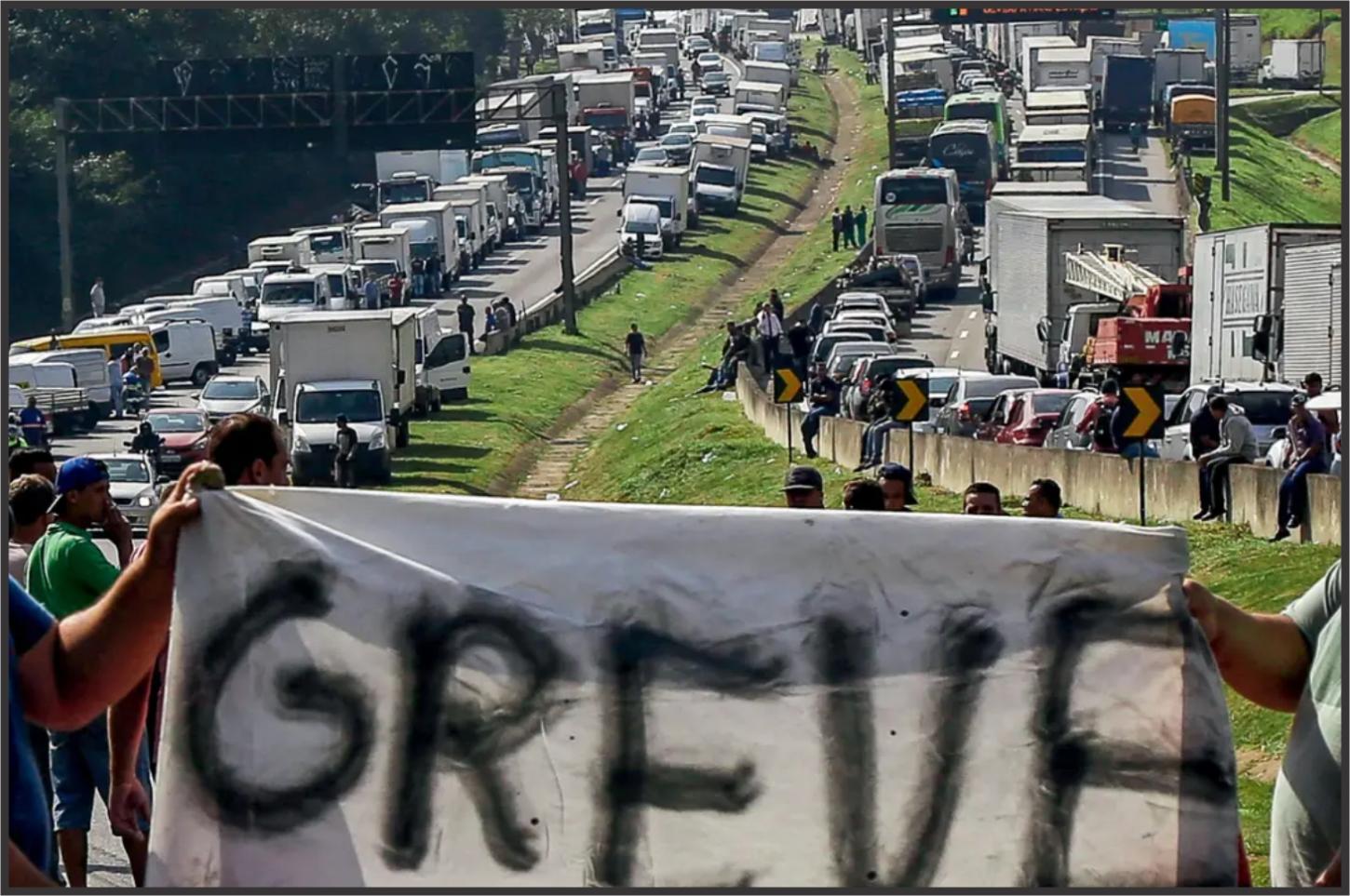 Caminhoneiros avaliam greve nacional e aumento do diesel pode afetar abastecimento no Brasil
