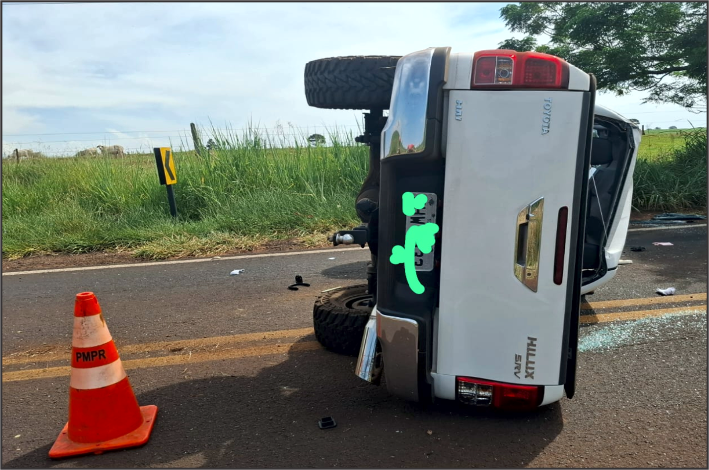 Capotamento na PR-496 deixa passageira ferida e mobiliza equipes de socorro em Terra Roxa