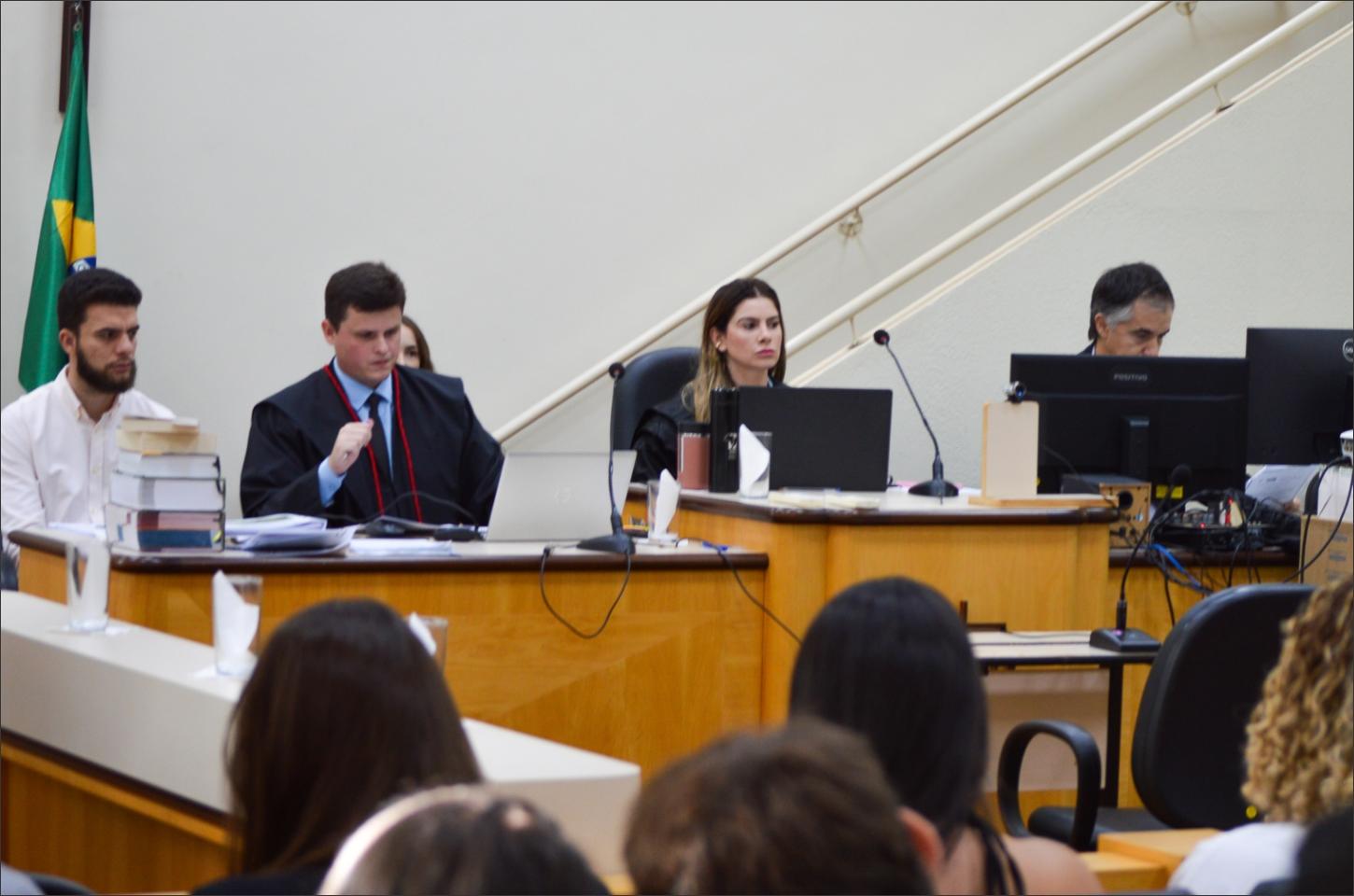 Júri popular condena homem a mais de 40 anos por feminicídio em Iporã após mais de 12 horas de julgamento