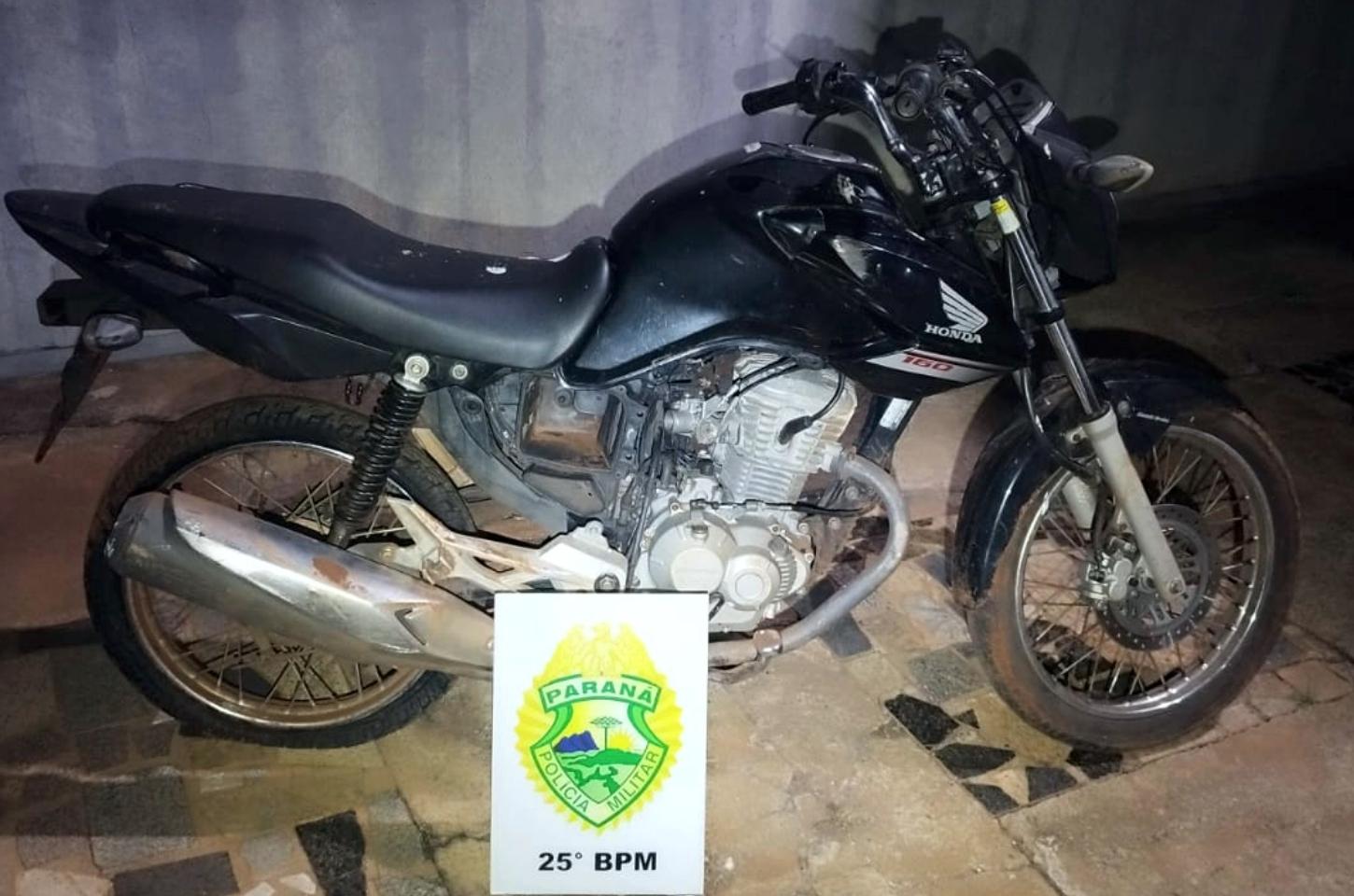 Motocicleta furtada em Palotina é recuperada pela Polícia Militar na zona rural de Francisco Alves
