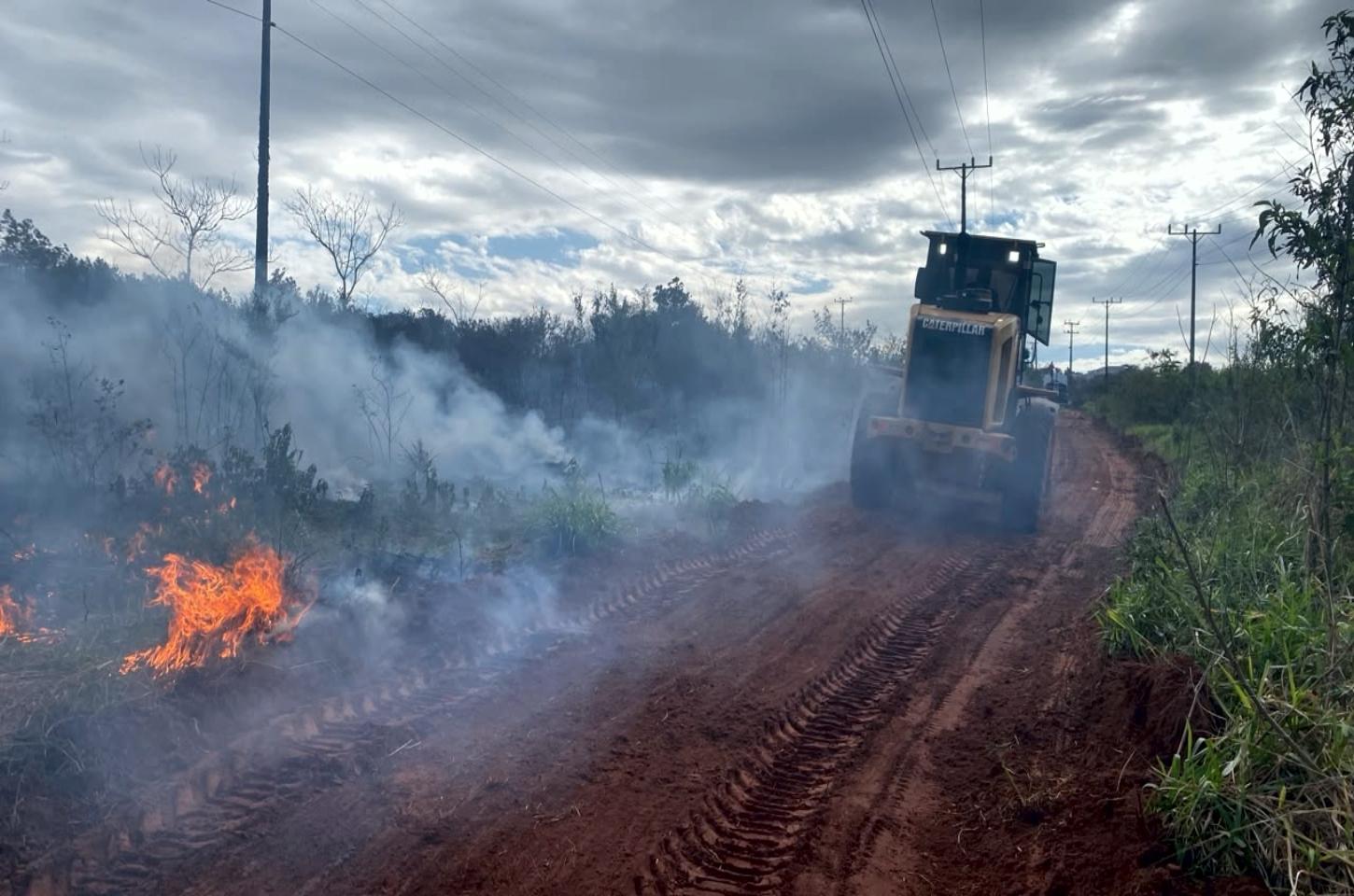 Defesa Civil evita que incêndio atinja o Bosque do Parque Primavera em Iporã