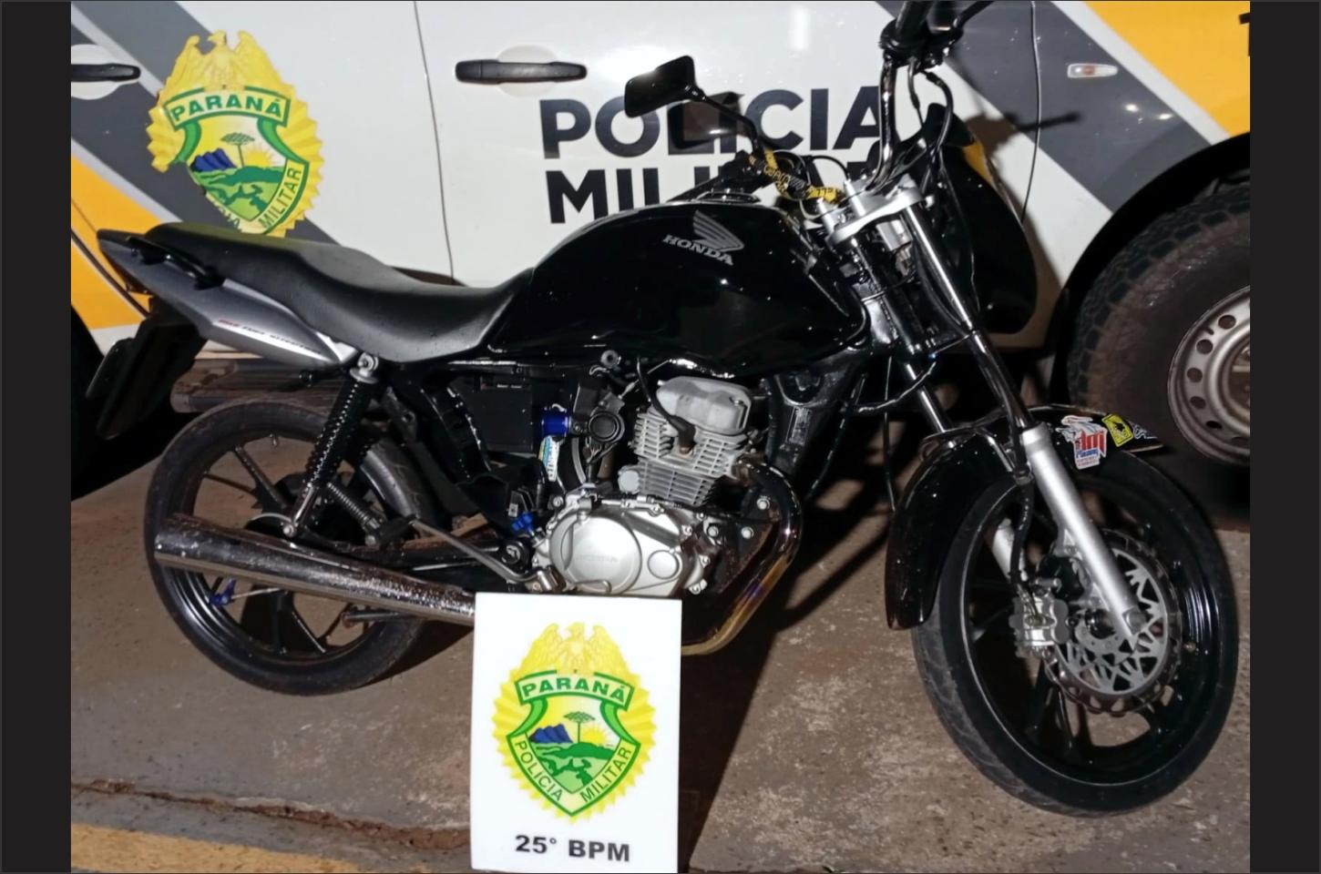 Motocicleta com diversas irregularidades é recolhida pela PM durante fiscalização em Iporã