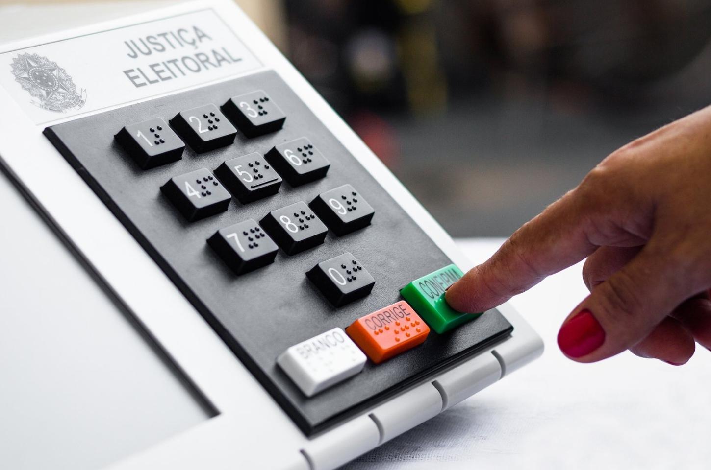 Vai votar neste domingo? Veja o que levar mesmo sem o título de eleitor