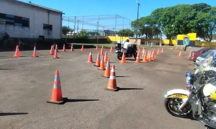 BPRv promove instrução de pilotagem para o Motoclube Bodes do Asfalto e convidados em Cascavel