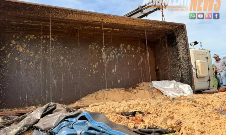 Caminhão tomba em estrada rural e motorista é encaminhado ao hospital em Iporã