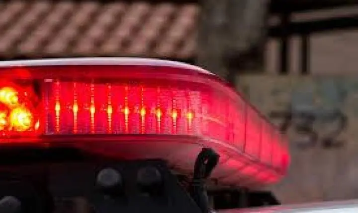 Caminhoneiro é rendido por criminosos armados e tem parte da carga roubada na BR-272