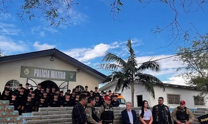 Campanha solidária arrecada mais de 10 mil caixas de água de coco para hospital do câncer