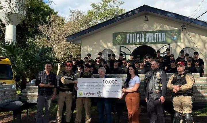 Campanha solidária arrecada mais de 10 mil caixas de água de coco para hospital do câncer
