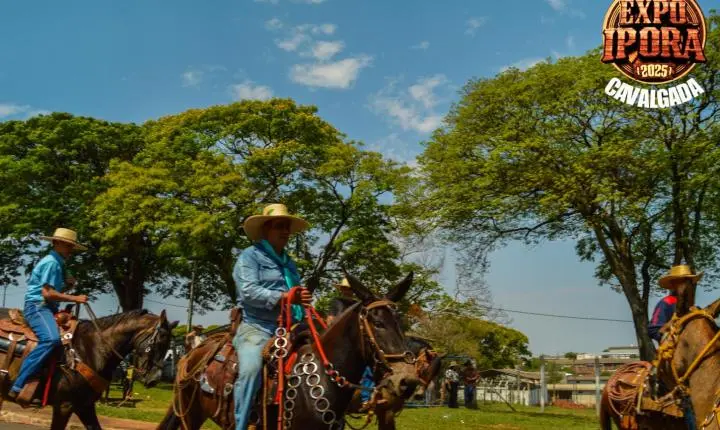 Cavalgada abre o clima de festa para a Expo Iporã 2025