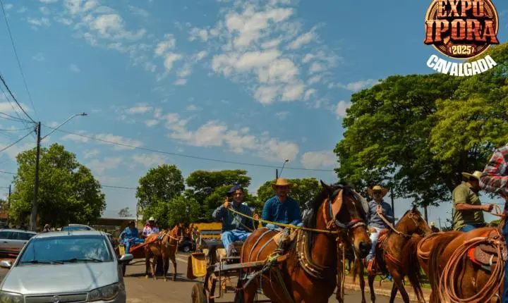 Cavalgada abre o clima de festa para a Expo Iporã 2025