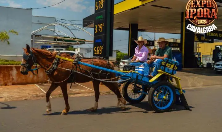 Cavalgada abre o clima de festa para a Expo Iporã 2025