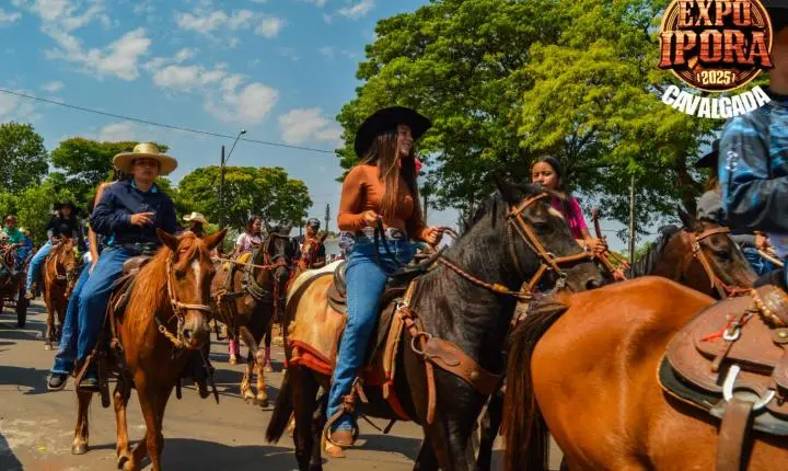 Cavalgada abre o clima de festa para a Expo Iporã 2025