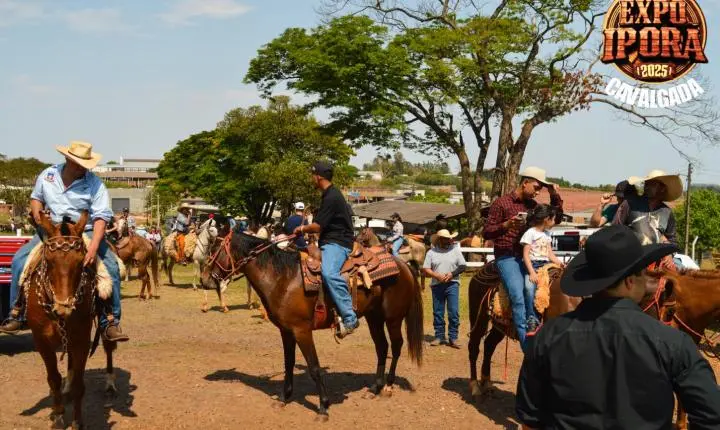Cavalgada abre o clima de festa para a Expo Iporã 2025