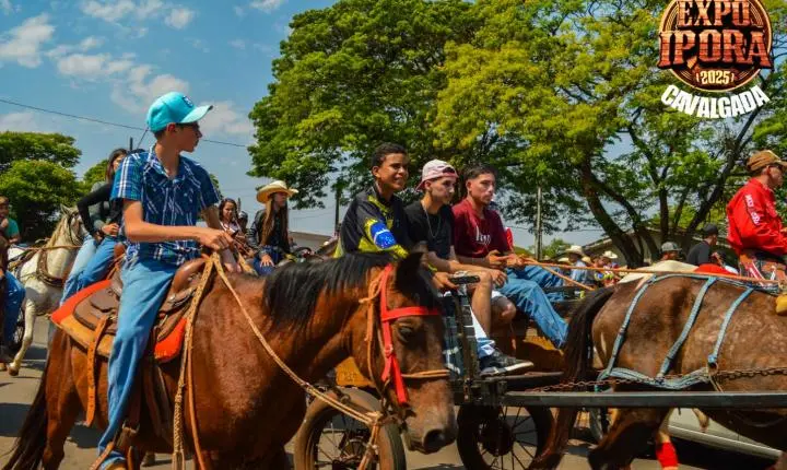 Cavalgada abre o clima de festa para a Expo Iporã 2025