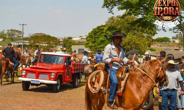 Cavalgada abre o clima de festa para a Expo Iporã 2025