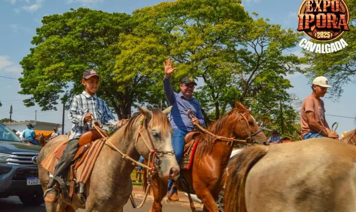 Cavalgada abre o clima de festa para a Expo Iporã 2025