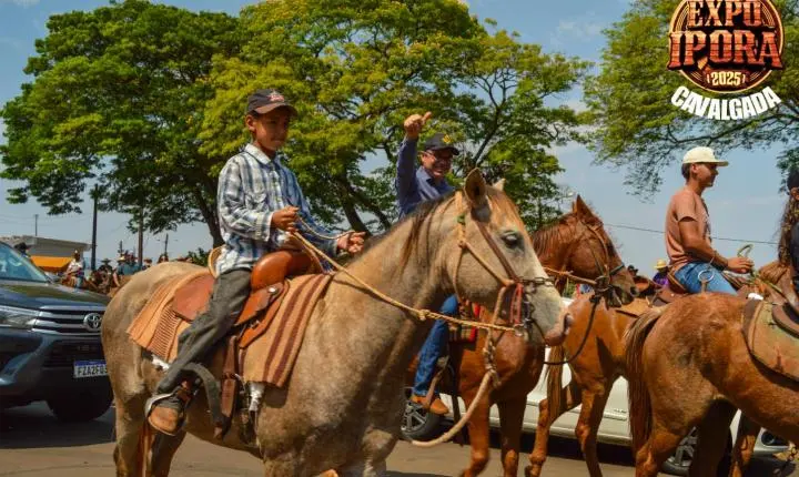 Cavalgada abre o clima de festa para a Expo Iporã 2025